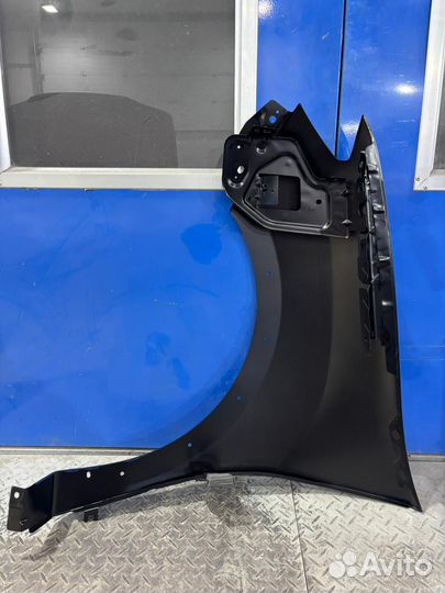 Крыло переднее Рено Сандеро Степвей 2