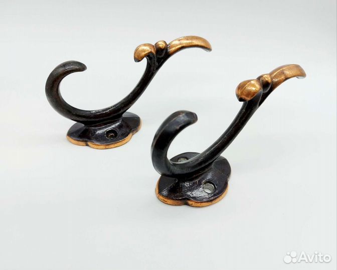 Вешалка для одежды настенная