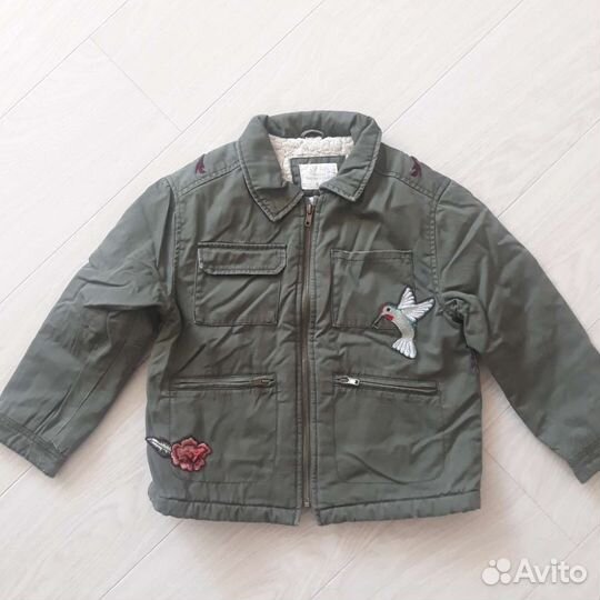 Куртка Zara на девочку 128 см