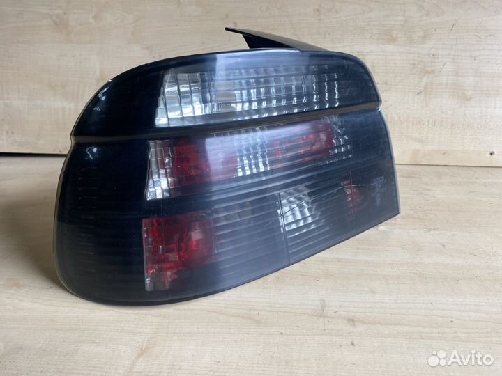 Фонарь задний левый Bmw e39