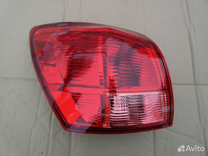 Фонарь задний лев Тайвань Nissan Qashqai J10 06-10