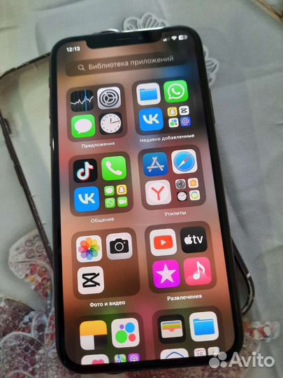 Телефон iPhone 10