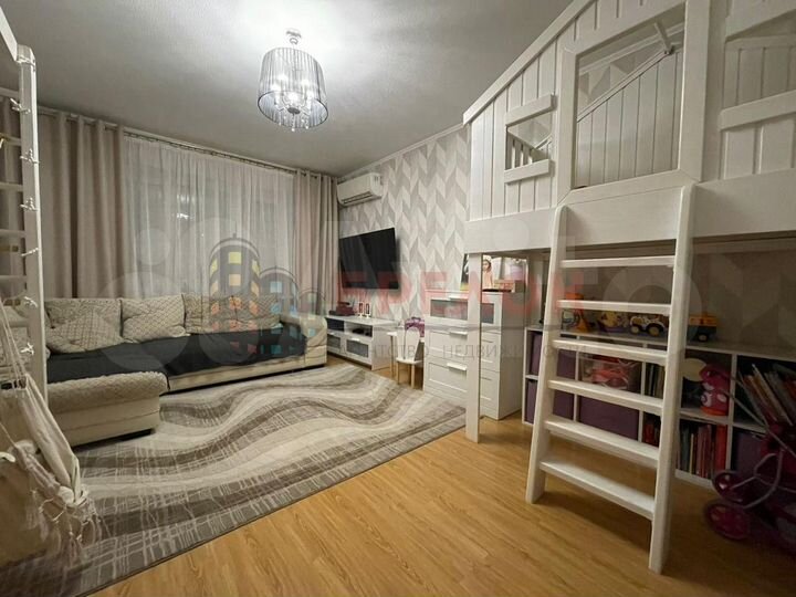 2-к. квартира, 58 м², 7/10 эт.