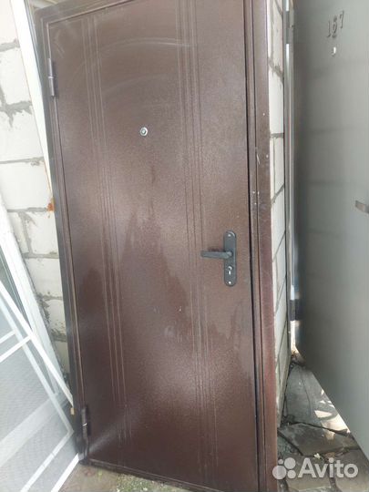 Металлическая дверь бу