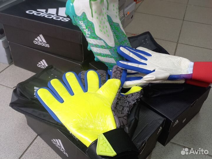 Вратарские перчатки adidas predator pro