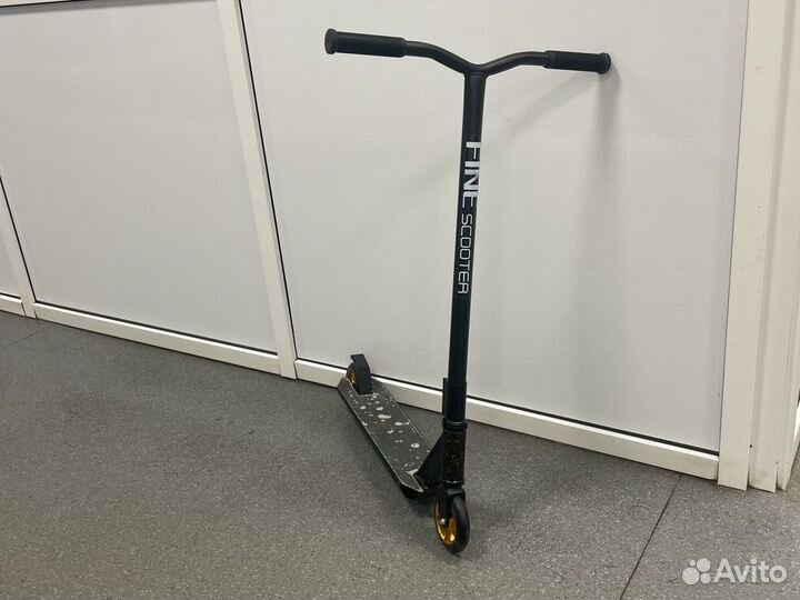 Трюковой самокат с системой HIC