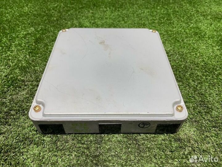 Блок управления двигателем Toyota Hilux Surf