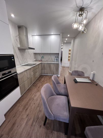 2-к. квартира, 64 м², 3/17 эт.