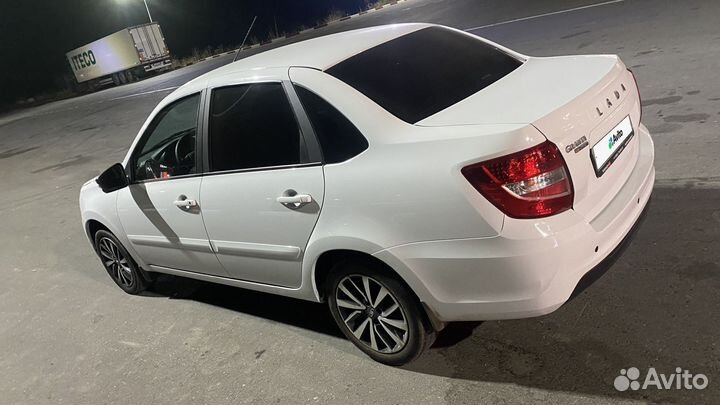 LADA Granta 1.6 МТ, 2022, 15 000 км