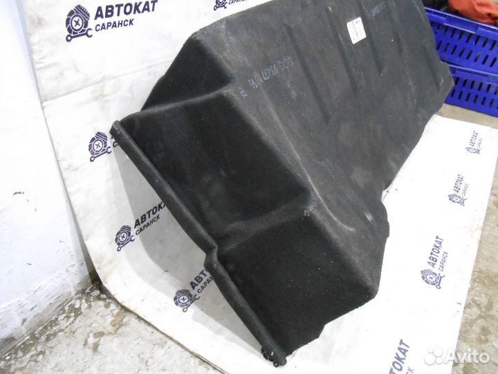 Обшивка багажника центральная Mercedes-Benz W210