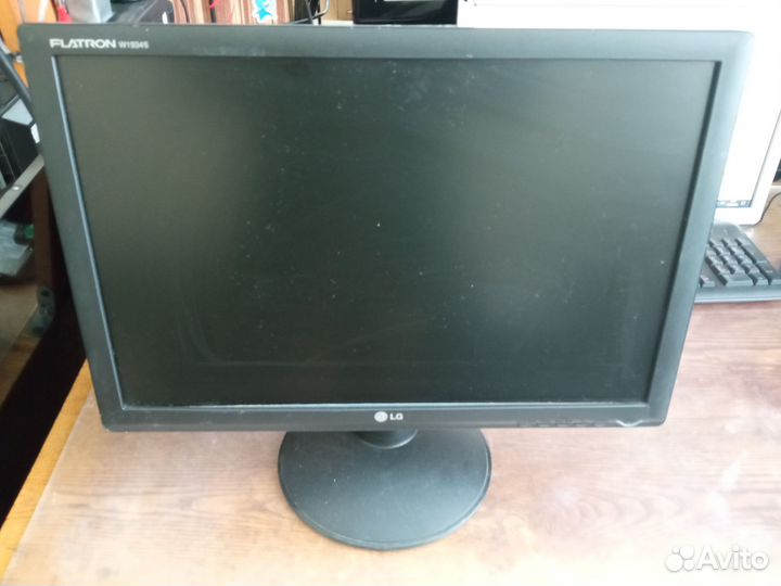 Монитлор ЖК 19