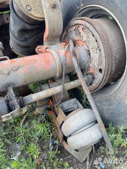 Ось на полуприцеп saf