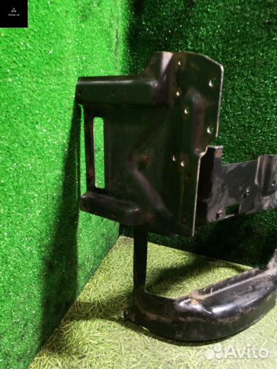 Крепление фары (кронштейн фары) левой Scania