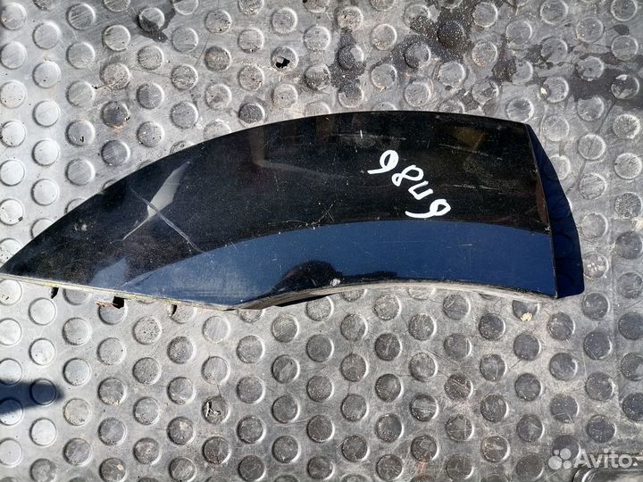 Молдинг крыла заднего правого Kia Sorento 1