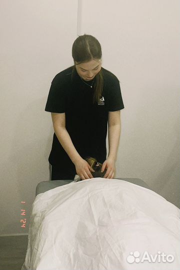 Массажистка