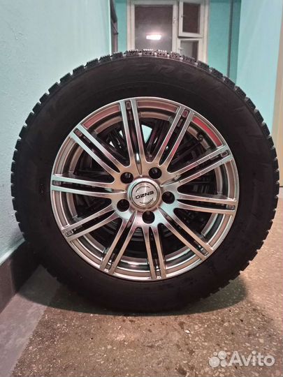 Pirelli Ice Zero 205/60 R16 96T