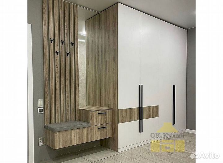 Шкаф купе с зеркалом