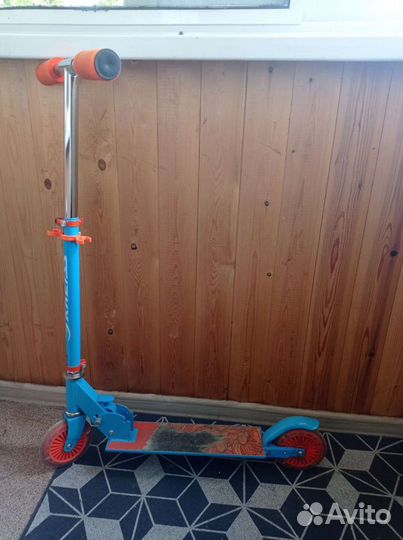 Самокат детский со светящимися колесами