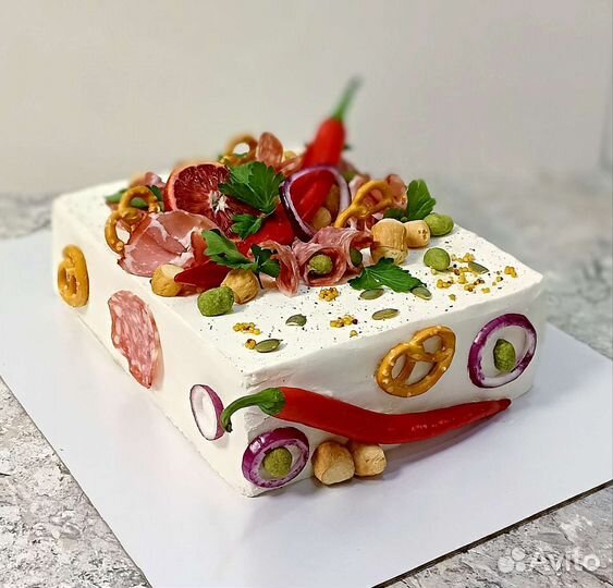 Несладкие торты и капкейки