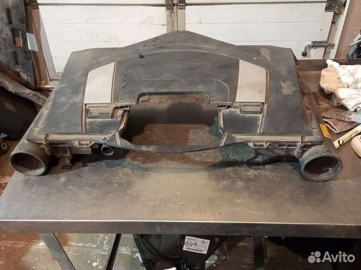 Корпус воздушного фильтра Мерседес W164