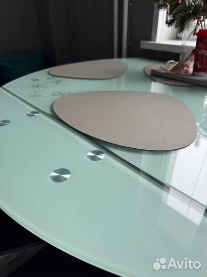 Кухонный стол