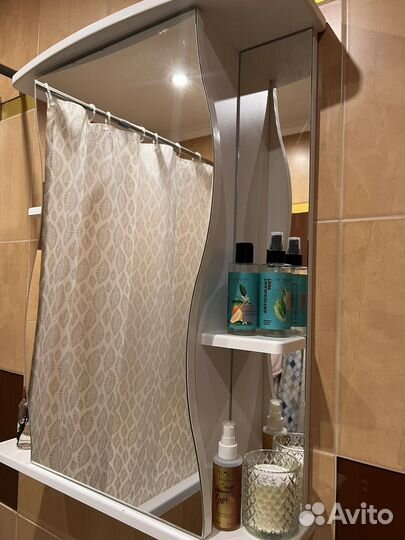 Тумба и зеркало для ванной