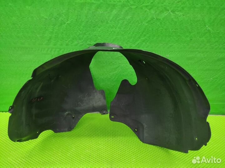 Подкрылок передний левый VW Touareg 2002-2007