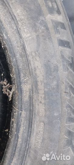 Bridgestone Blizzak WS-60 215/60 R16