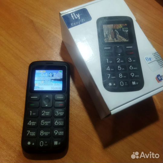 Телефон fly