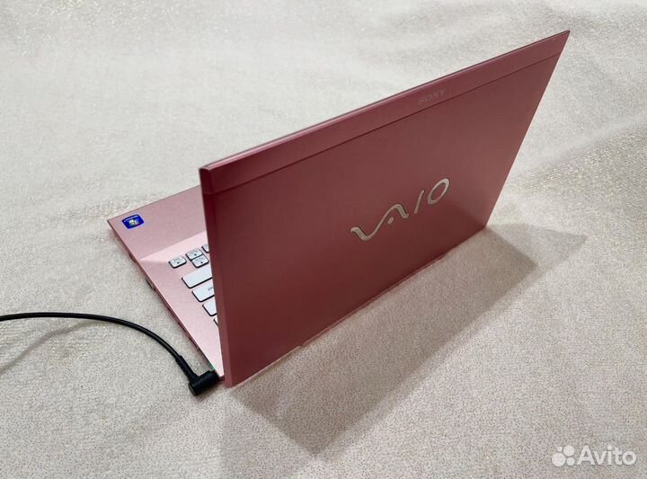 Розовый ноутбук Sony Vaio PCG-41218V б/у