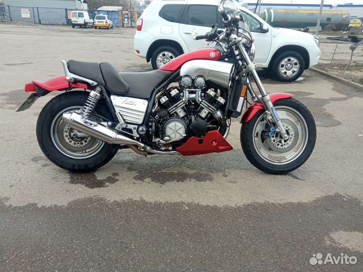 Yamaha v max 1200