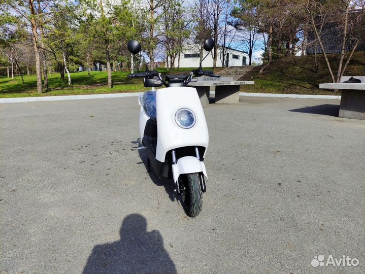 Электроскутер DJI новый, не требует водит. прав