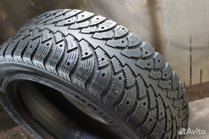 Nokian Hakkapeliitta 4 215/55 R16