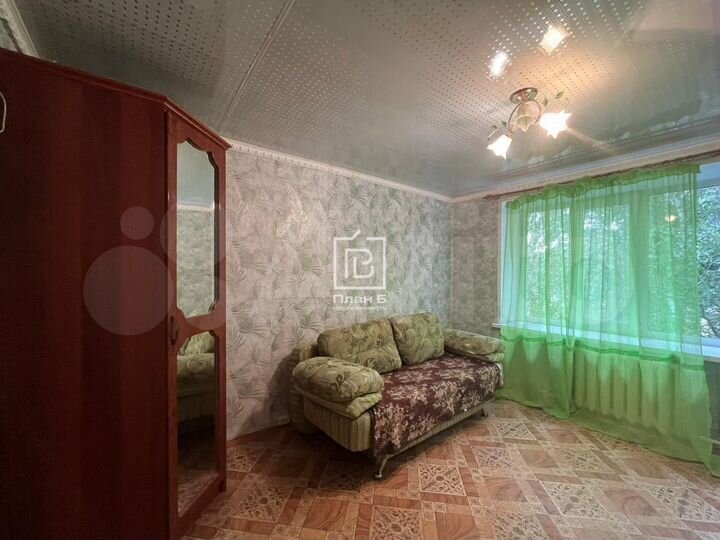 Комната 12 м² в 4-к., 5/5 эт.