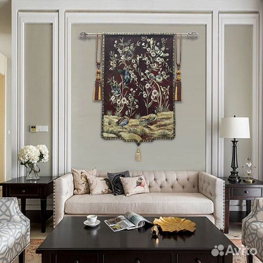 Гобелен птицы в цветах на подкладке,новый