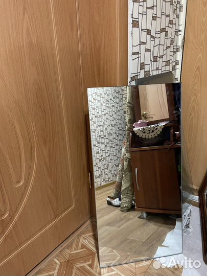 Зеркало мебельное