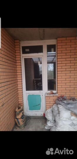 Балконная дверь с окном