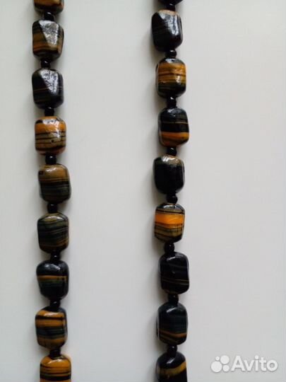 Бусы в ассортименте