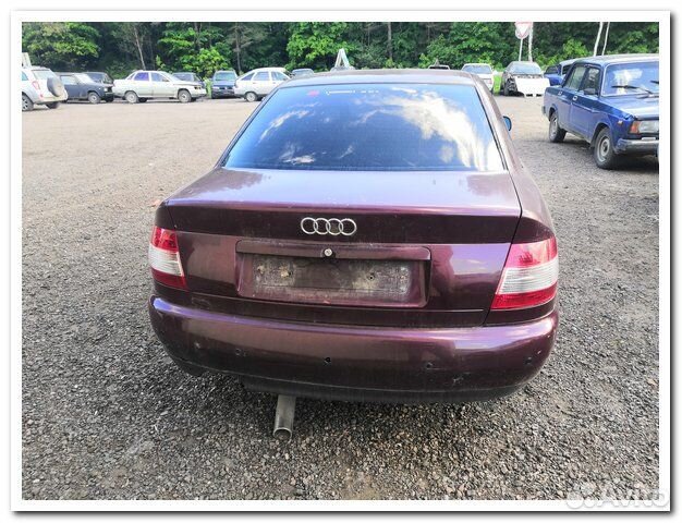 Audi A4 1995 года выпуска (разбор)