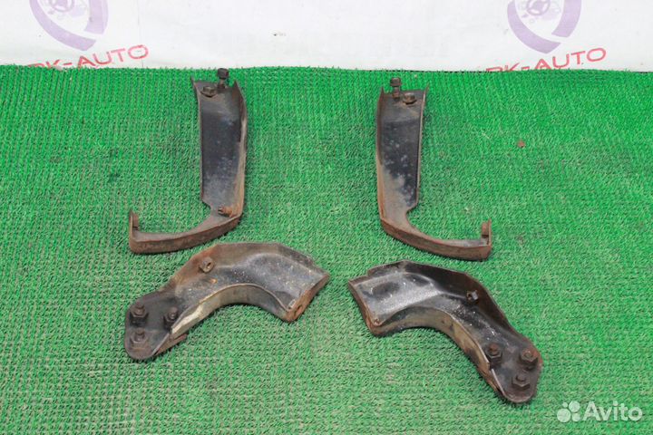 Крепеж переднего бампера Chevrolet Suburban GMT400