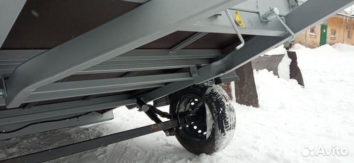 Легковой прицеп 