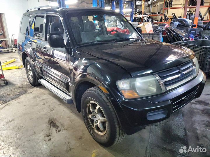 Разбор на запчасти Mitsubishi Pajero / Montero 200