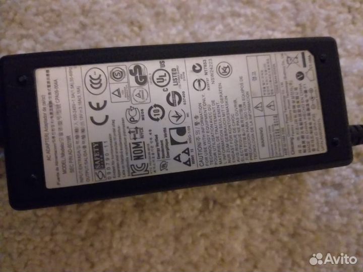 Блок питания/зарядное устройств на ноутбук samsung