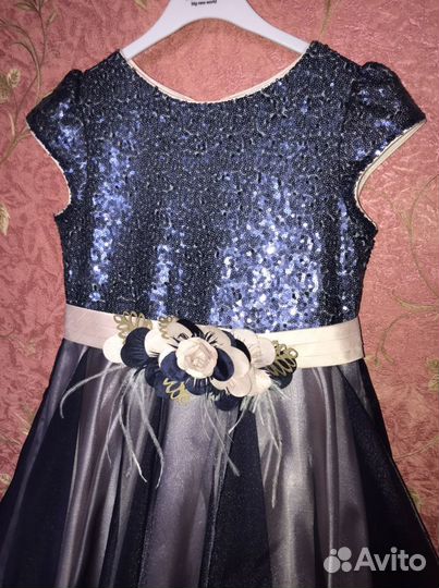 Продам платье для девочки