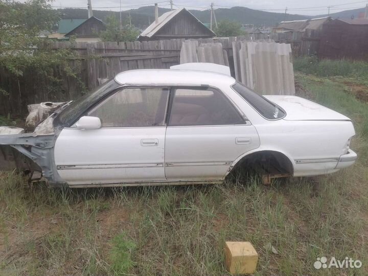 Toyota Mark II 2.0 AT, 1988, битый, 35 000 км