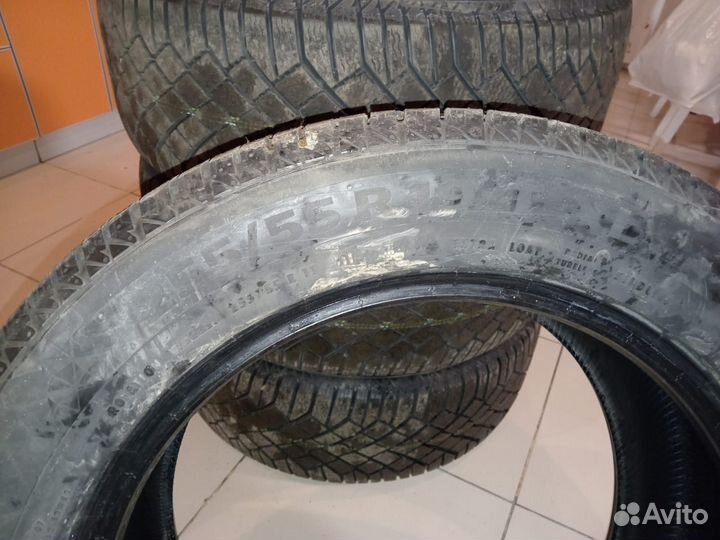 Continental ContiVikingContact 7 255/55 R19