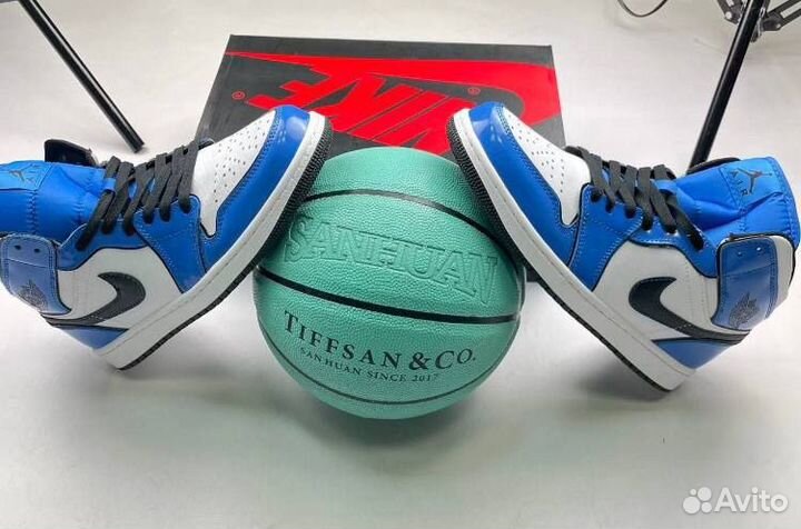 Кроссовки Nike Air Jordan 1 mid blue signal