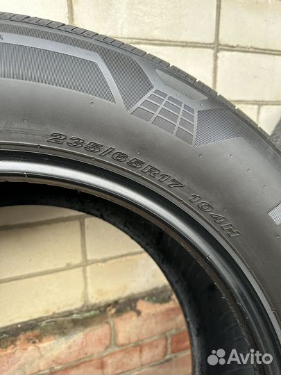 Nexen Roadian GTX 235/65 R17 104H