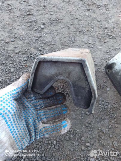 Клапанная крышка Audi 2.6 2.8 ABC AAH 078103475B