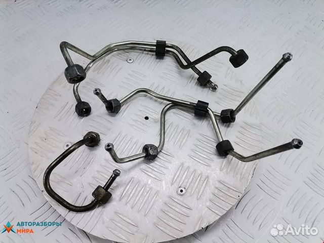 Трубка топливная Peugeot 406 рест. 2000 1570A1